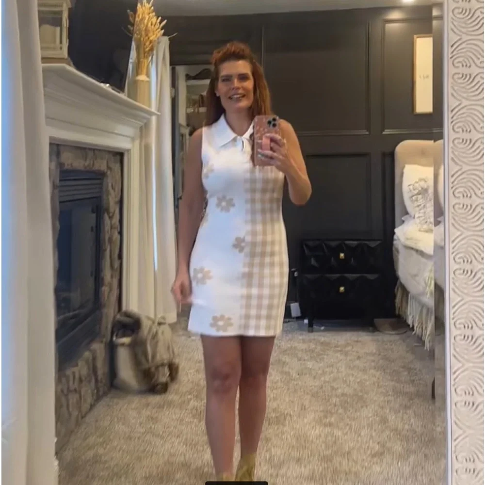 90's LV Flower child!! - Picture 3 of 4